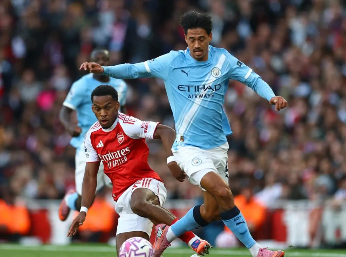 球击打出去 球击打出去