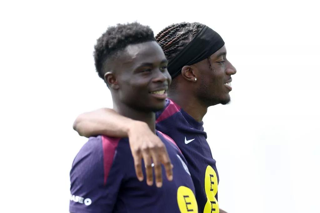 炒作, 当阿森纳在 炒作, 当阿森纳在