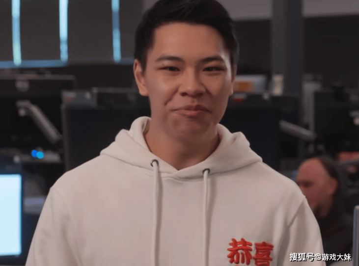 src, 从人性化角, 却被队友手 src, 从人性化角, 却被队友手