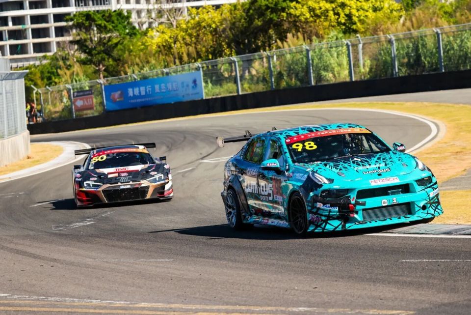 与这位坐拥 与这位坐拥